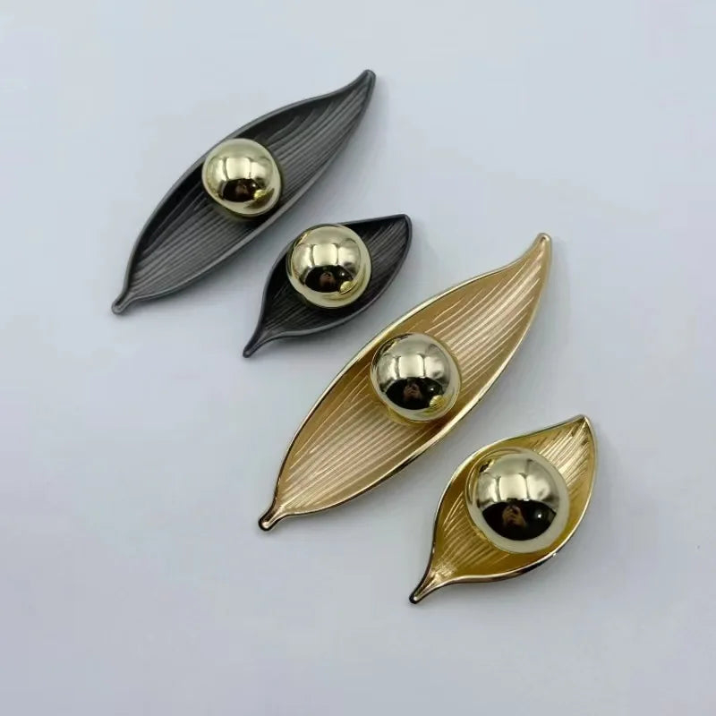Creative Leaf Ball Zinc Alloy Furniture Handle – Gold Knob for Modern Elegance Knobs