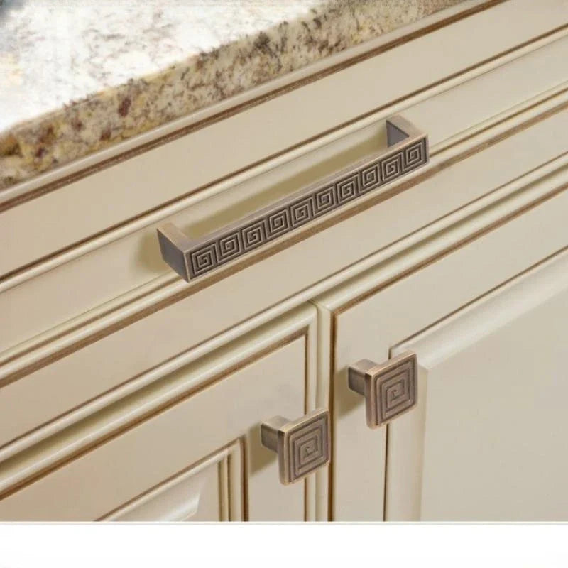 Antique Yellow Bronze Wardrobe Handles - Modern Zinc Alloy Drawer Knobs for Cabinets and Closets Handles