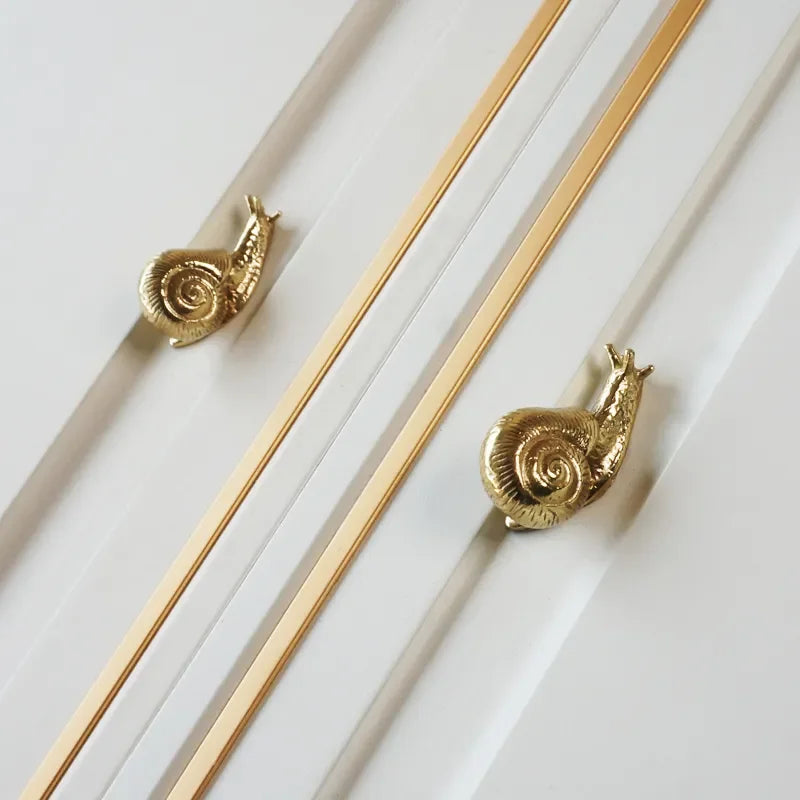 Brass Snail-Shaped Drawer Handle – Cabinet Wardrobe and Dresser Pulls Knobs