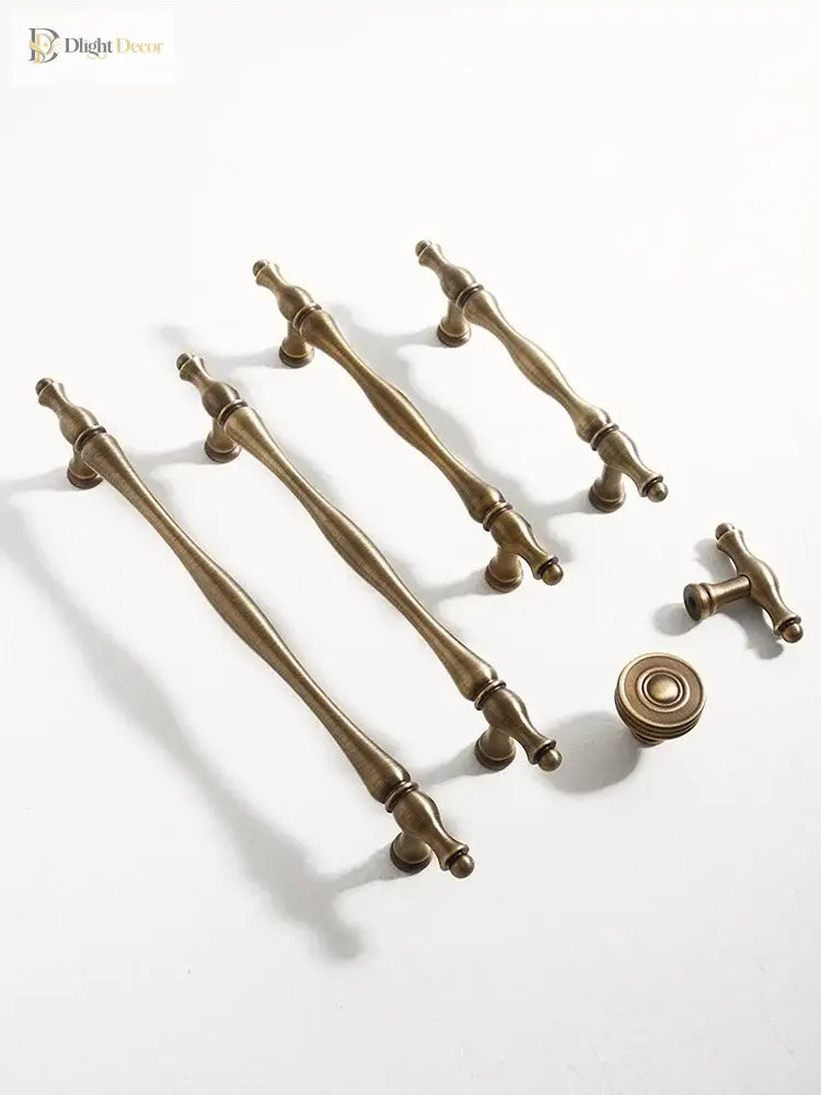 Antique Brass Furniture Cabinet Handle – American Vintage Wardrobe Knob and Drawer Pull Handles