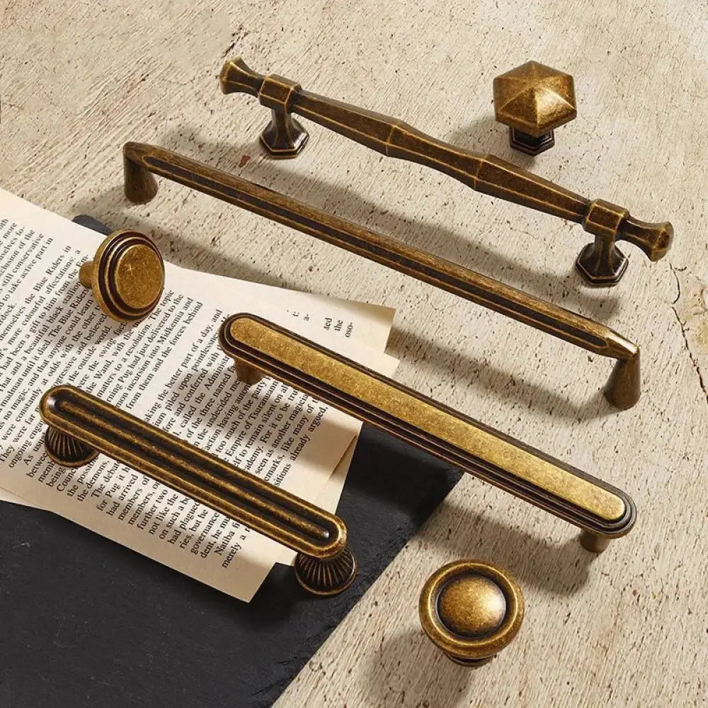 Antique Wardrobe Cabinet Handles - Retro Zinc Alloy Drawer Pulls and Knobs for Kitchen and Furniture Handles