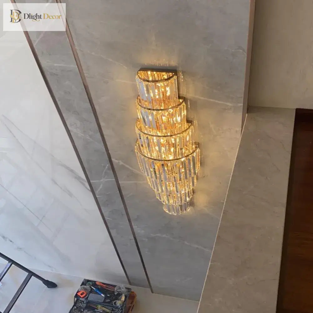 Avery’s Crystal Led Wall Lamp - Simple Elegance For Your Living Spaces Wall Lamp
