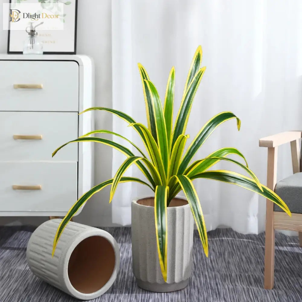 Dlight Decor Bracketplant Palm for Home and Garden Display