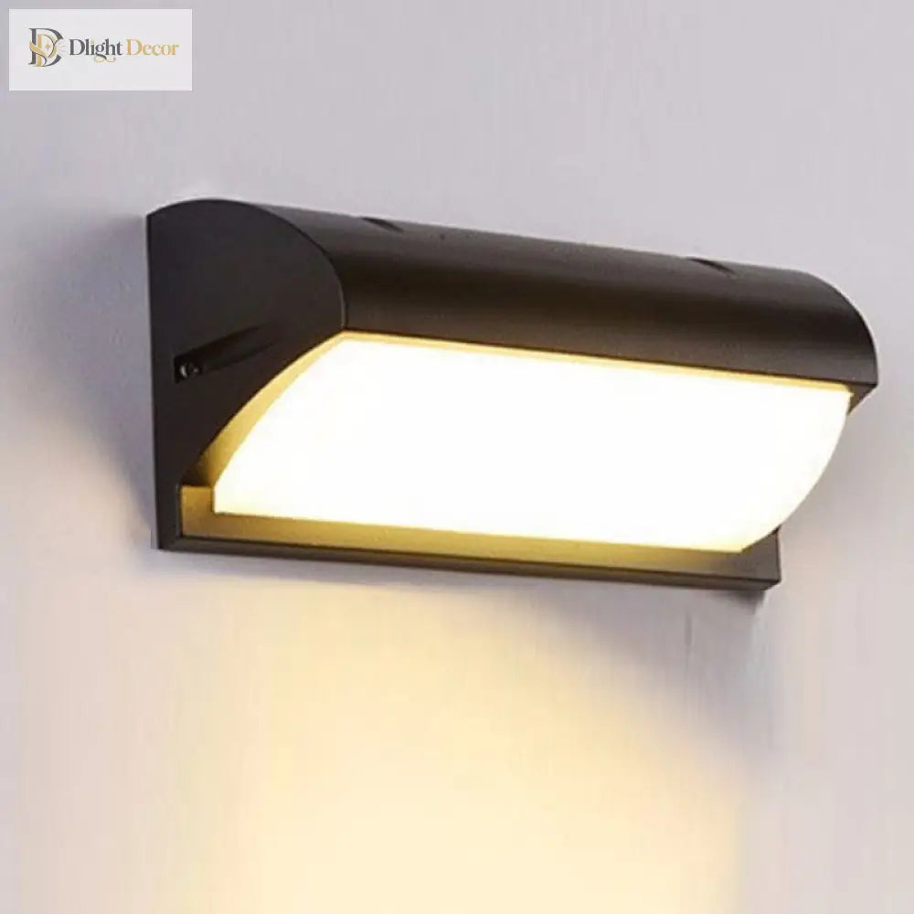 Enduring Glow: Modern Illumination For Your Courtyard