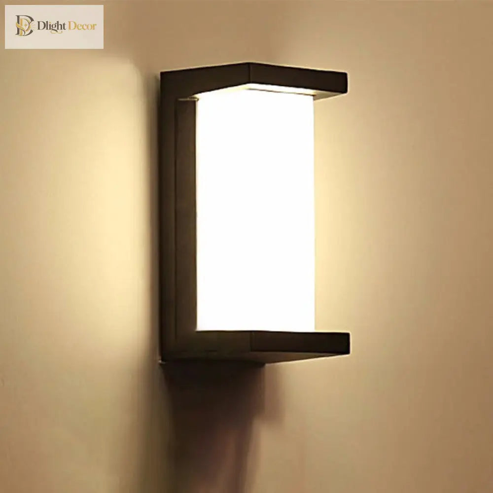 Enduring Glow: Modern Illumination For Your Courtyard