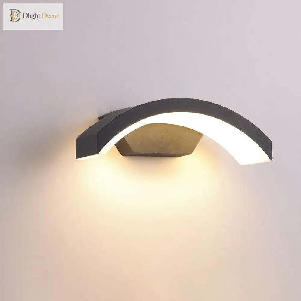 Enduring Glow: Modern Illumination For Your Courtyard