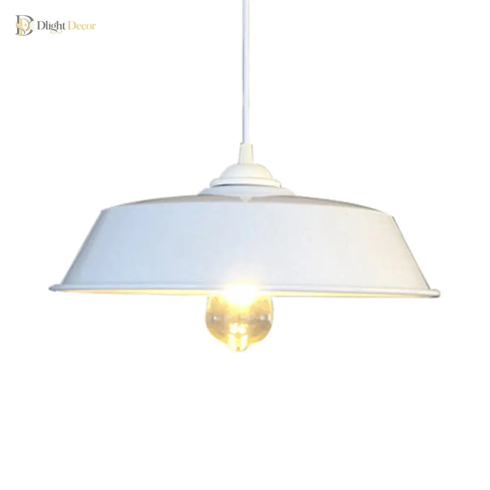 Modern Farmhouse Meets Industrial Chic: The Height Adjustable Black & White Pendant Lamp