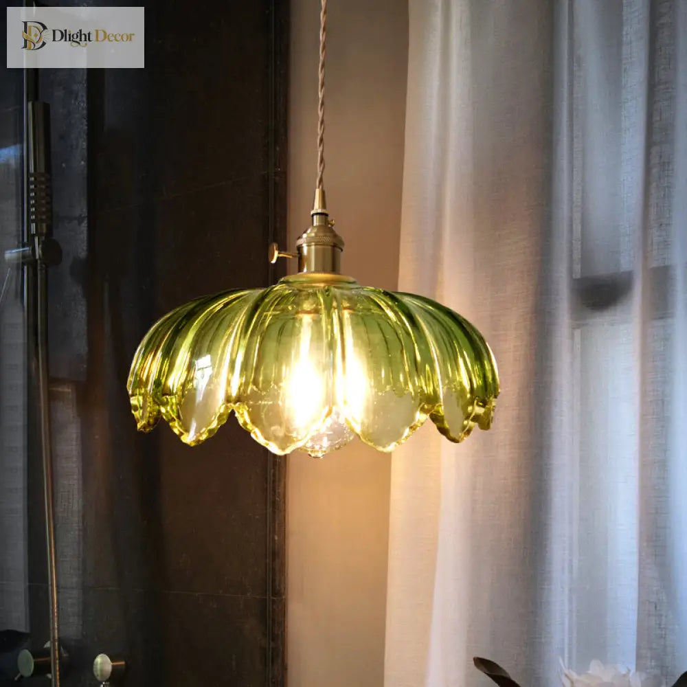 Retro Charm Meets Modern Functionality: The Green Glass Scalloped Pendant Light