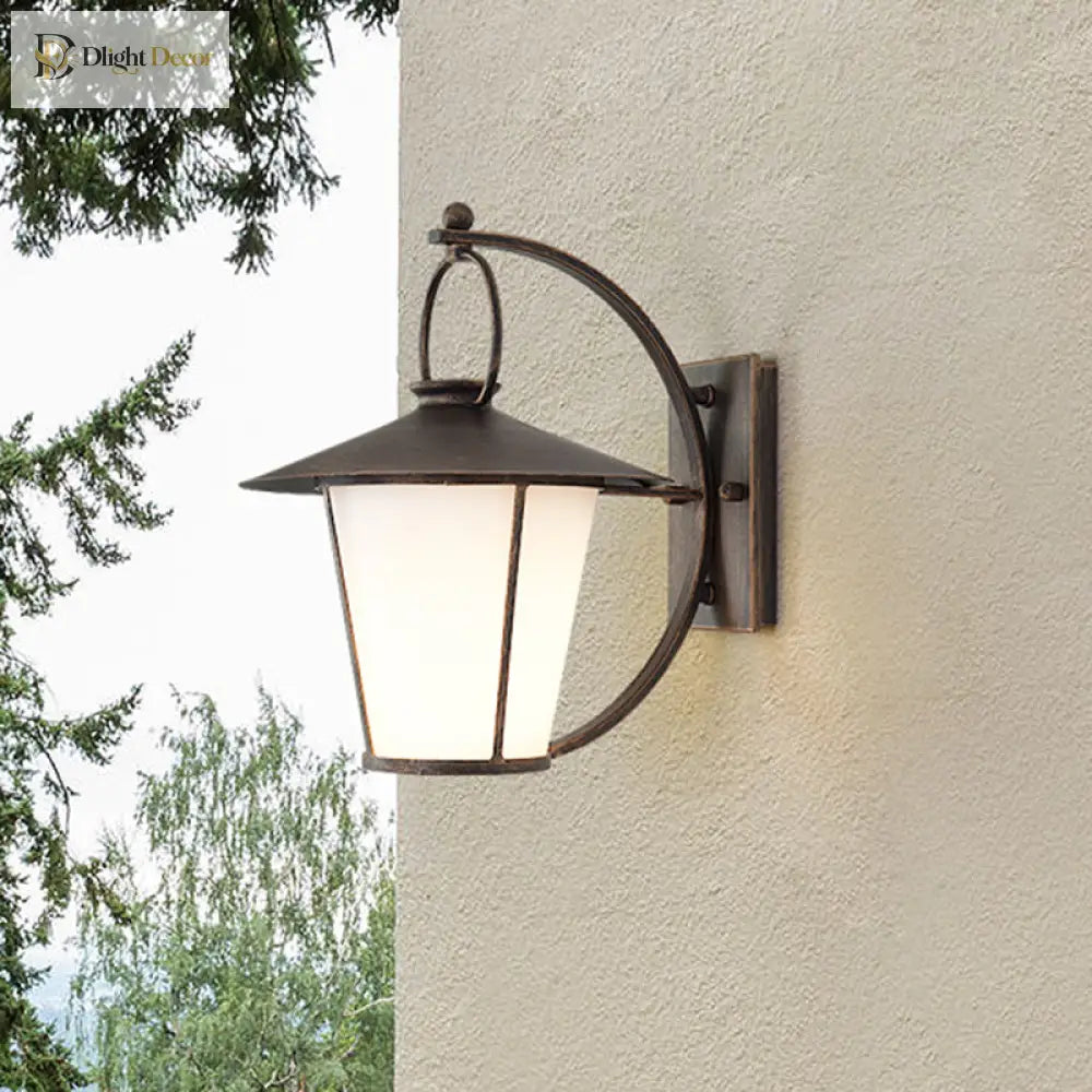 Piper Industrial Wall Sconce: Vintage Charm With Modern Versatility (Black/Brass)