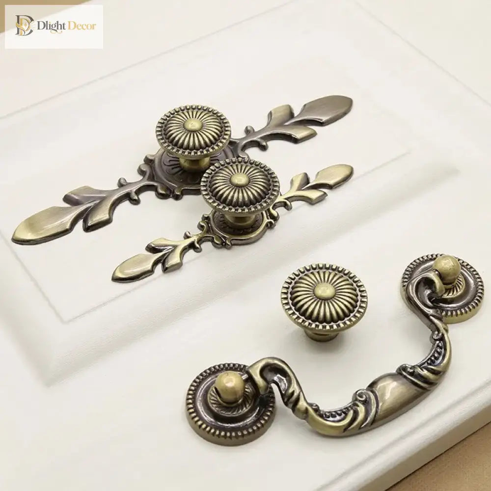 Retro Bronze Cabinet Handles - Antique Metal Kitchen Door Pulls and Wardrobe Knobs 128mm Handles