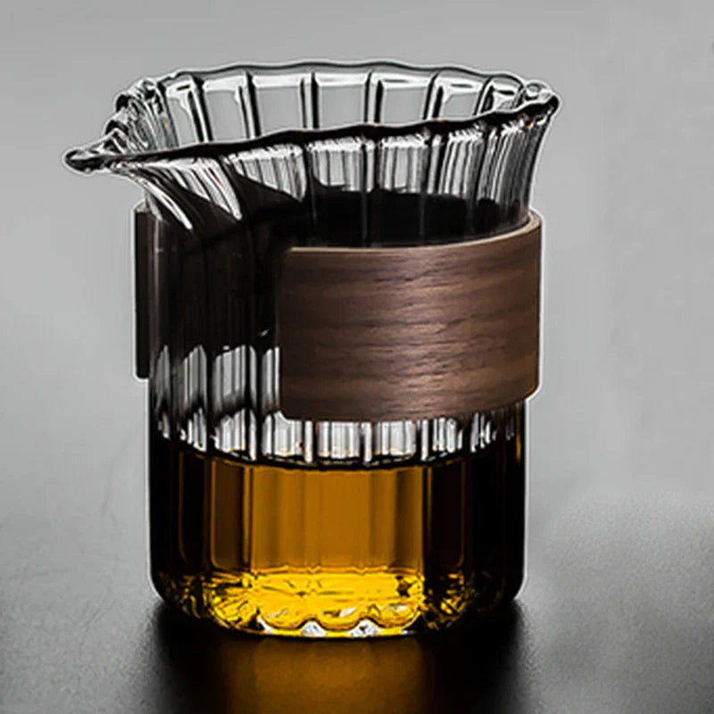 Dlight Decor 233ml Glass Tea Pot with Wood Ring Handle 233ml / 1pcs