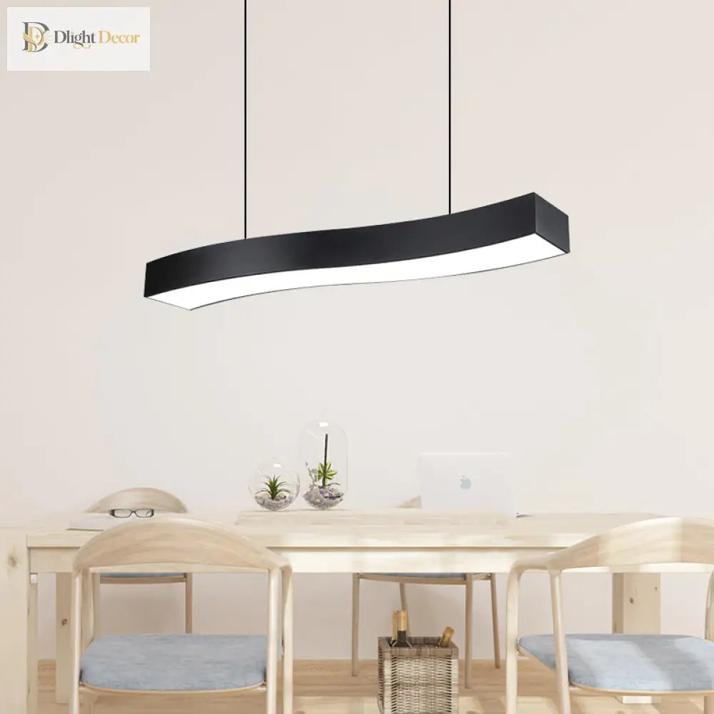 Clara’s Elegant Wave Pendant Lamp: Modern Design Meets Functionality