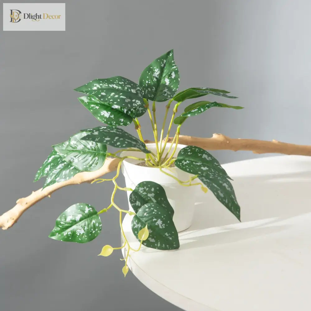 Dlight Decor 25cm Monstera Leaf Vine for Desktop and Holiday Decor