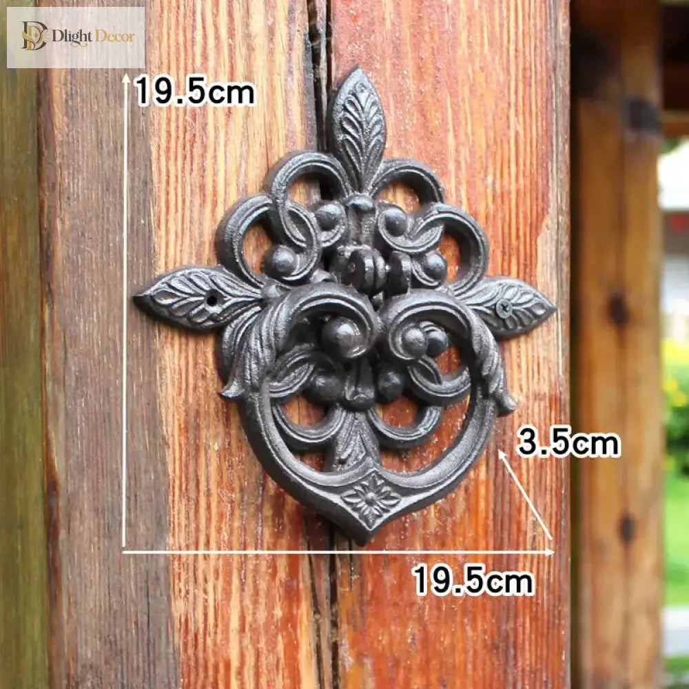Cast iron door knocker size shown: 19.5cm wide, 19.5cm high, 3.5cm deep