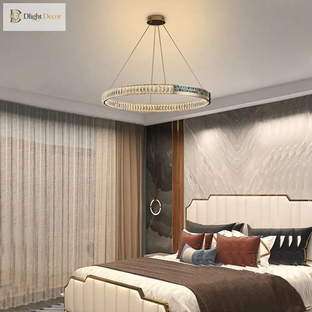 Evelyn’s Elegance Chandelier - Chic Wall/Pendant Light With Luxurious Shell Design