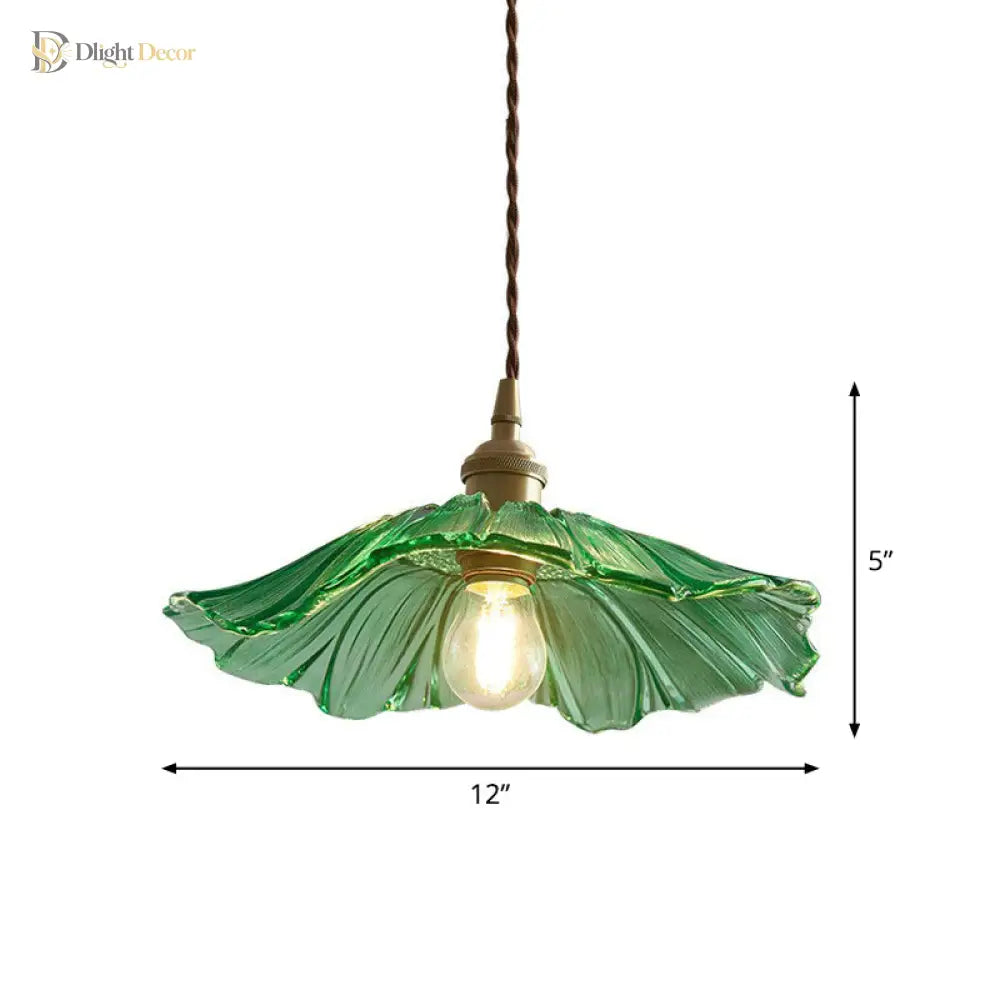 Isabella’s Floral Pendant: Vintage Elegance With Modern Charm (Clear Green Amber)