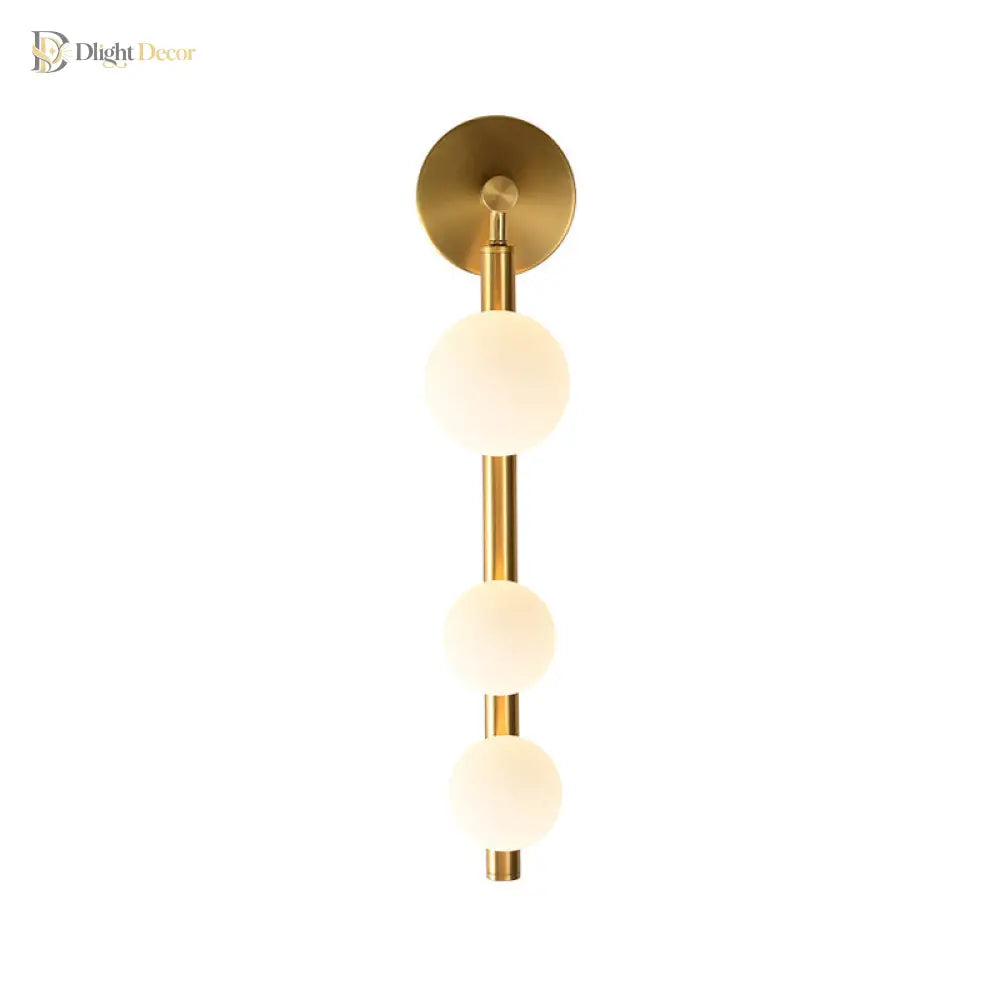 Gold Finish 3 - Head Metal Wall Sconce For Corner - Post - Modern Vertical Mount Wall Light