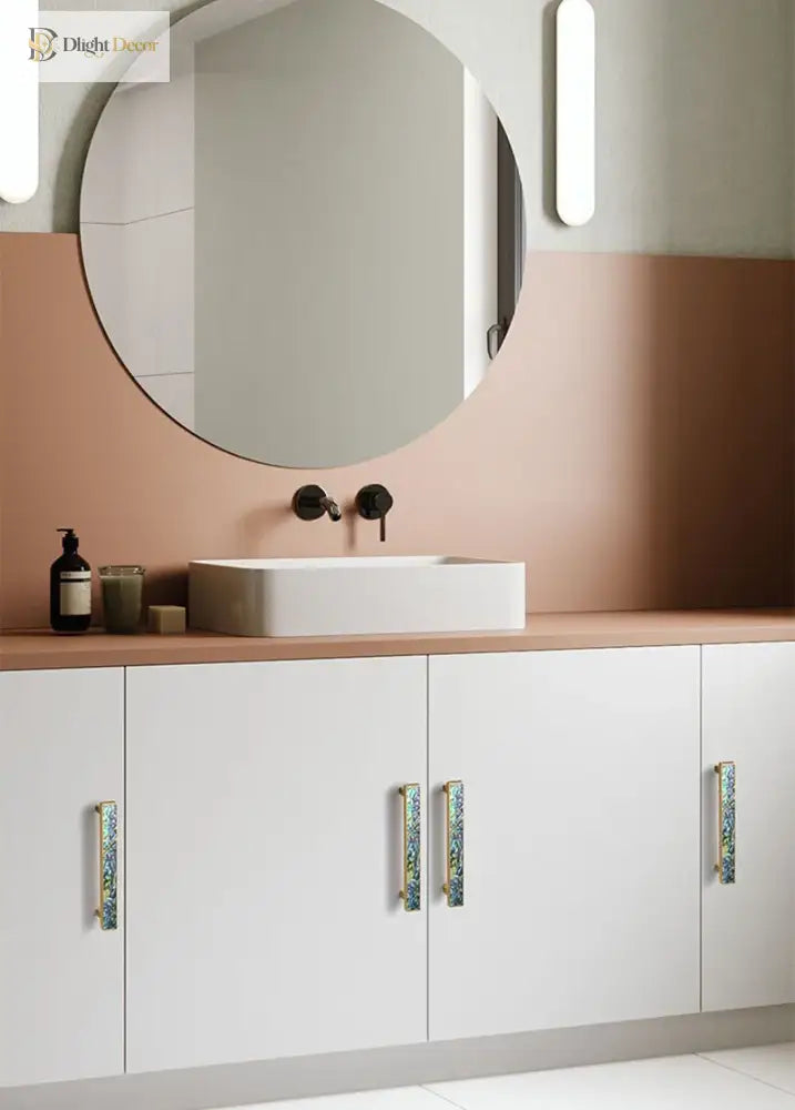 Brass Furniture Handle with Natural Shell – Modern Wardrobe Drawer and Dresser Knobs Handles