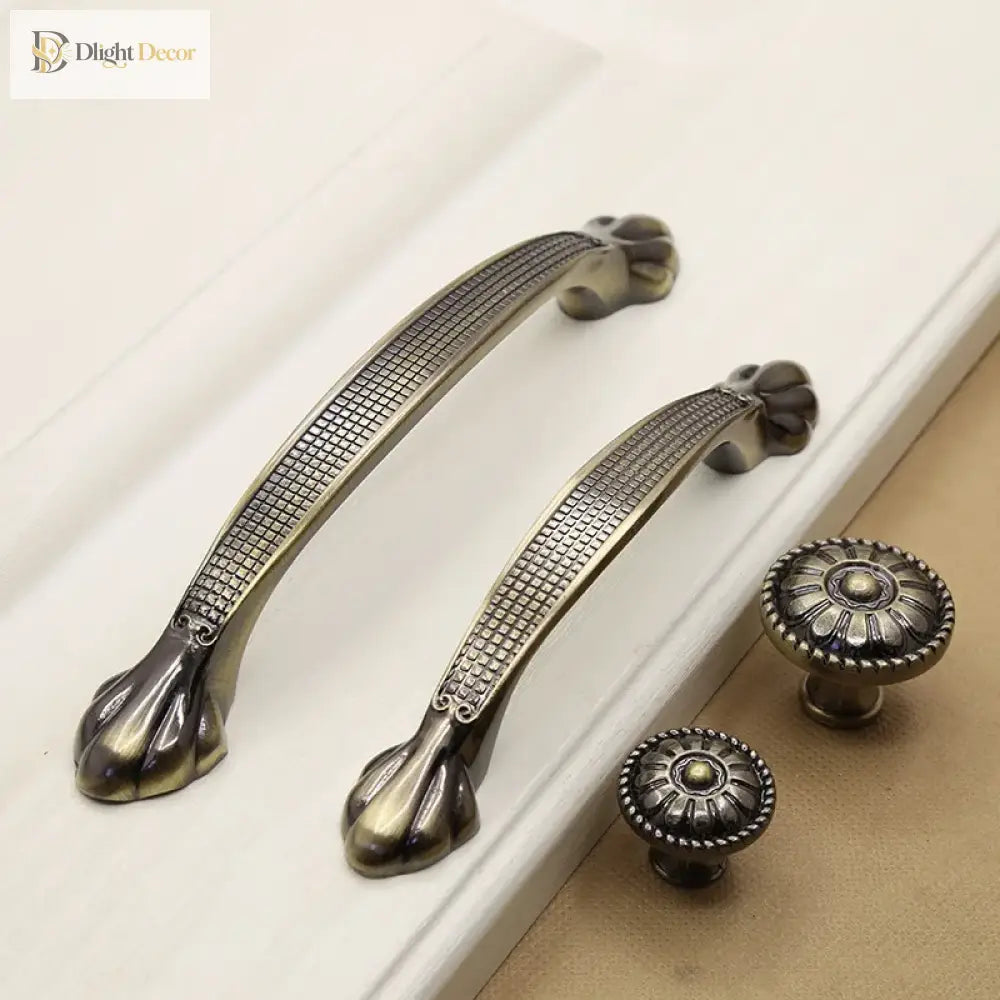 Retro Bronze Cabinet Handles - Antique Metal Kitchen Door Pulls and Wardrobe Knobs 128mm Handles