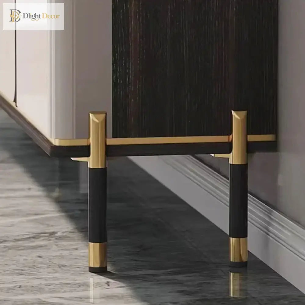 Set of 2 modern legs with gold top, black body, and gold base, 15cm