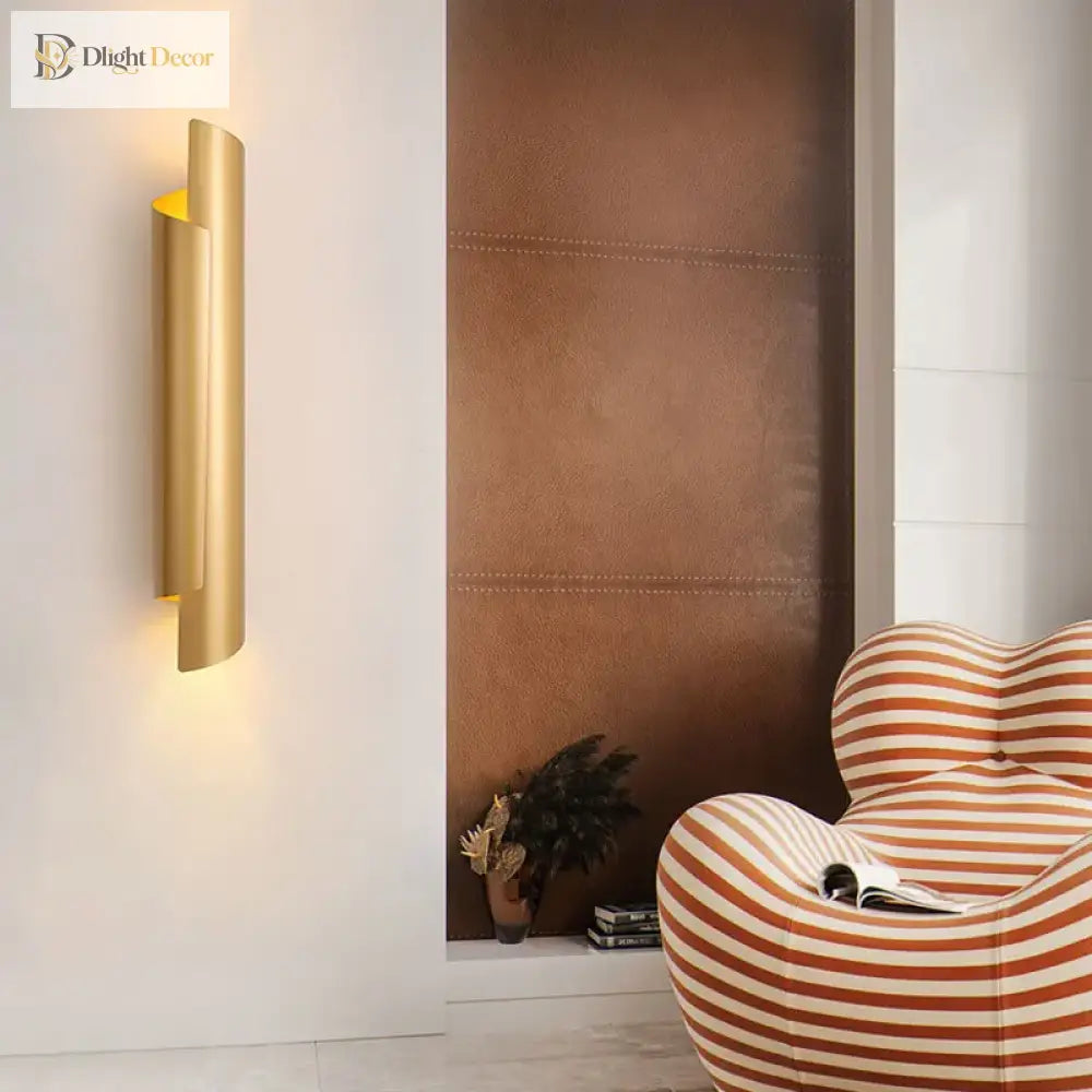 Sophisticated Modern Led Wall Lamp - Radiant Gold Lighting Fixture For Living Rooms Bedrooms And